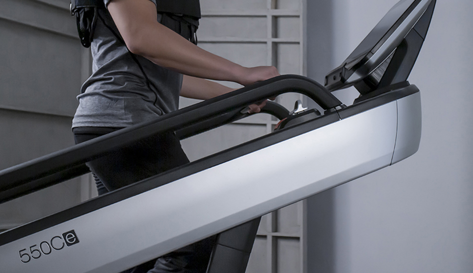 Equipment Intenza Escalate Stairclimber Closeup Column